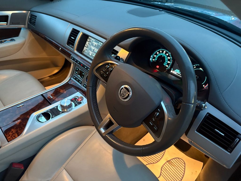 Used Jaguar XF 2013 for sale - 76855161: Photo 11