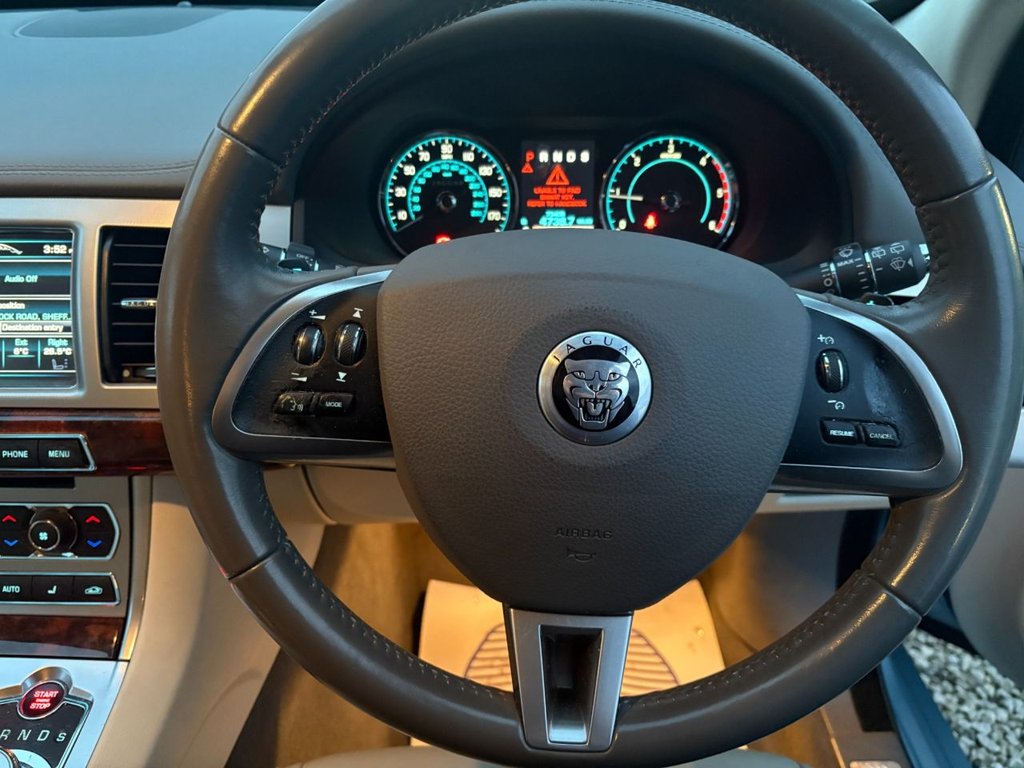 Used Jaguar XF 2013 for sale - 76855161: Photo 12