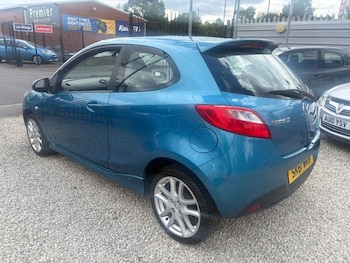 Used Mazda Mazda2 2011 for sale - 79072600: Photo