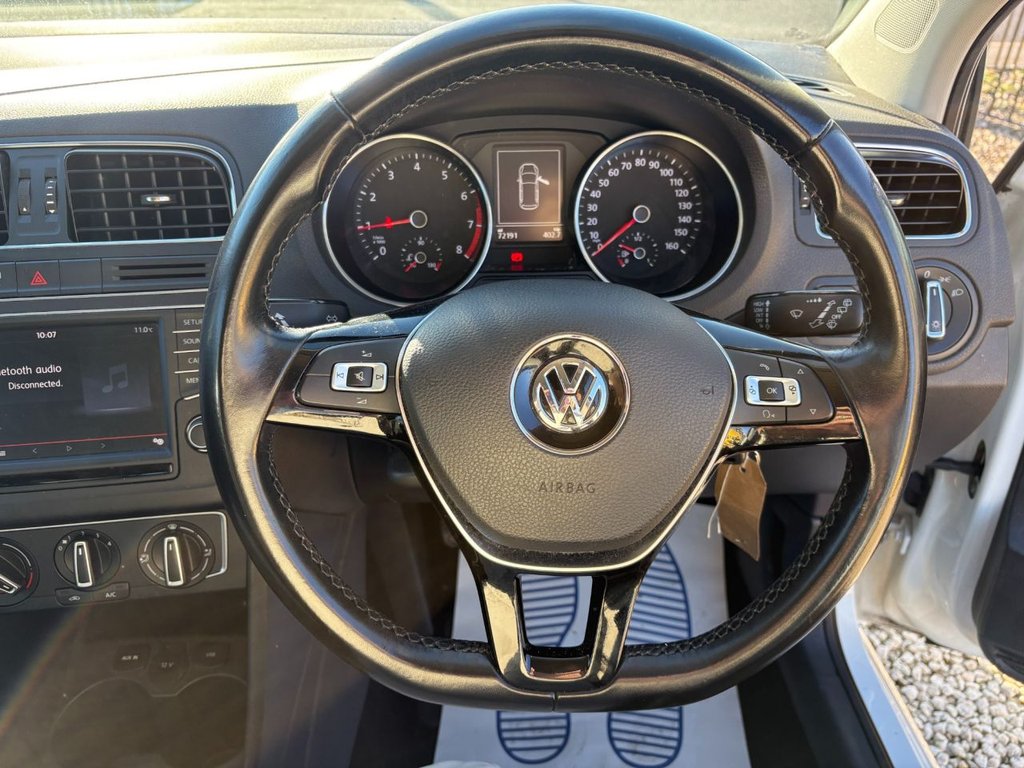 Used Volkswagen Polo 2015 for sale - 76376179: Photo 14