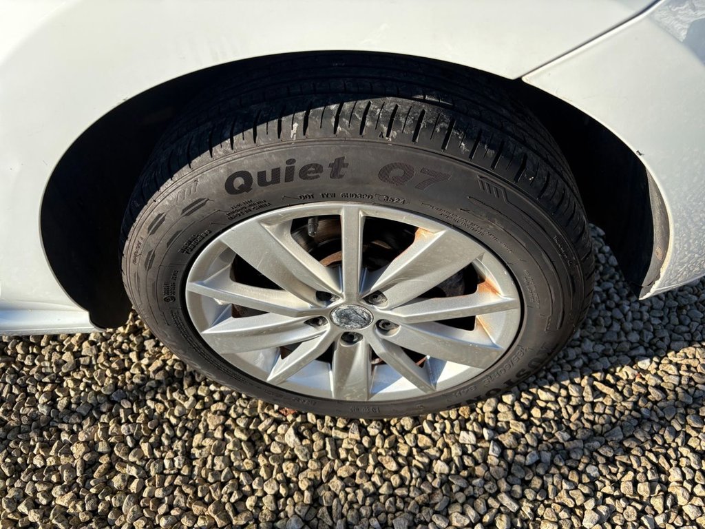 Used Volkswagen Polo 2015 for sale - 76376179: Photo 22