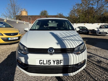 Used Volkswagen Polo 2015 for sale - 76376179: Photo