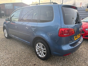 Used Volkswagen Touran 2024 for sale - 76934589: Photo