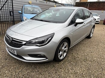 Used Vauxhall Astra 2018 for sale - 76559455: Photo