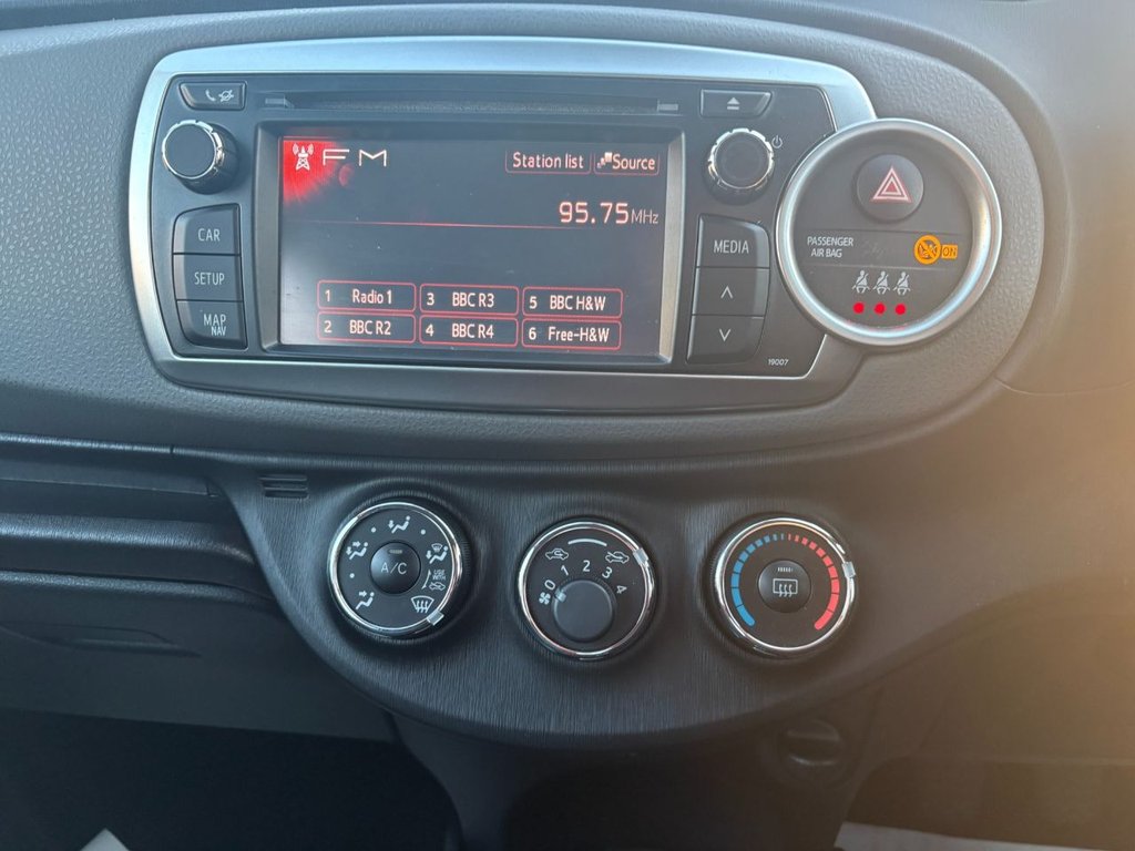 Used Toyota Yaris 2012 for sale - 76962734: Photo 14