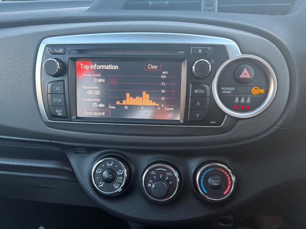 Used Toyota Yaris 2012 for sale - 76962734: Photo 17