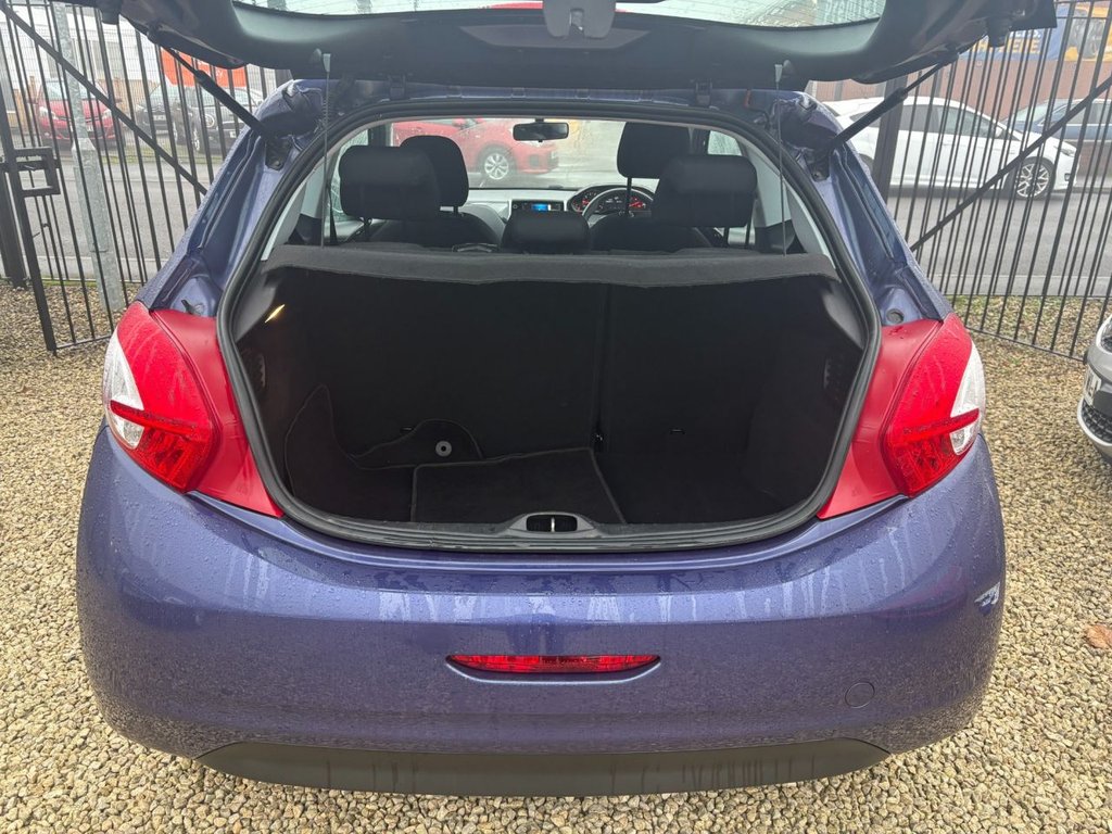 Used Peugeot 208 2014 for sale - 77020420: Photo 9