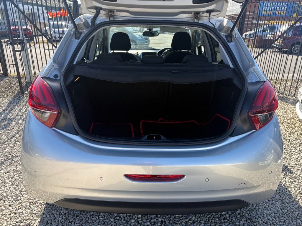 Used Peugeot 208 2015 for sale - 77920254: Photo 10