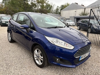 2016 (66) - 1.25 Zetec Hatchback 3dr Petrol Manual Euro 6 (82 ps)