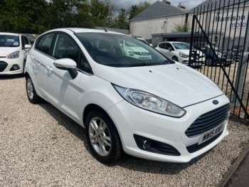 2015 (15) - 1.25 82 Zetec 5dr