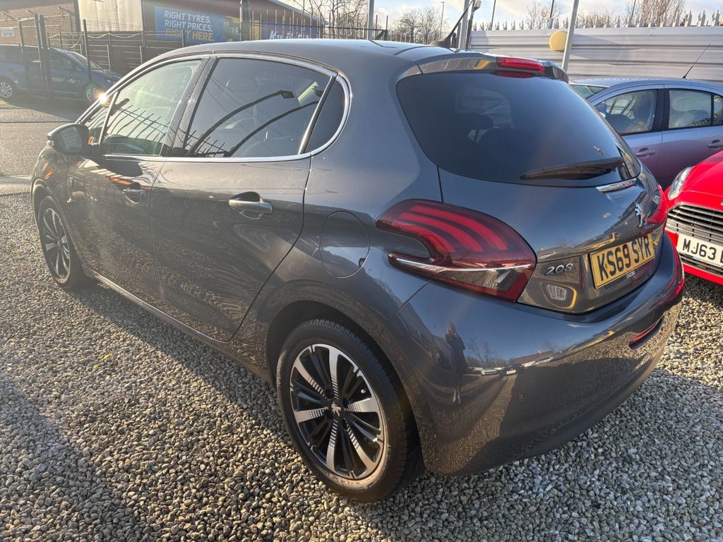 Used Peugeot 208 2019 for sale - 77014491: Photo 4
