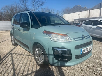Used Citroen C3 Picasso 2015 for sale - 77765517: Photo