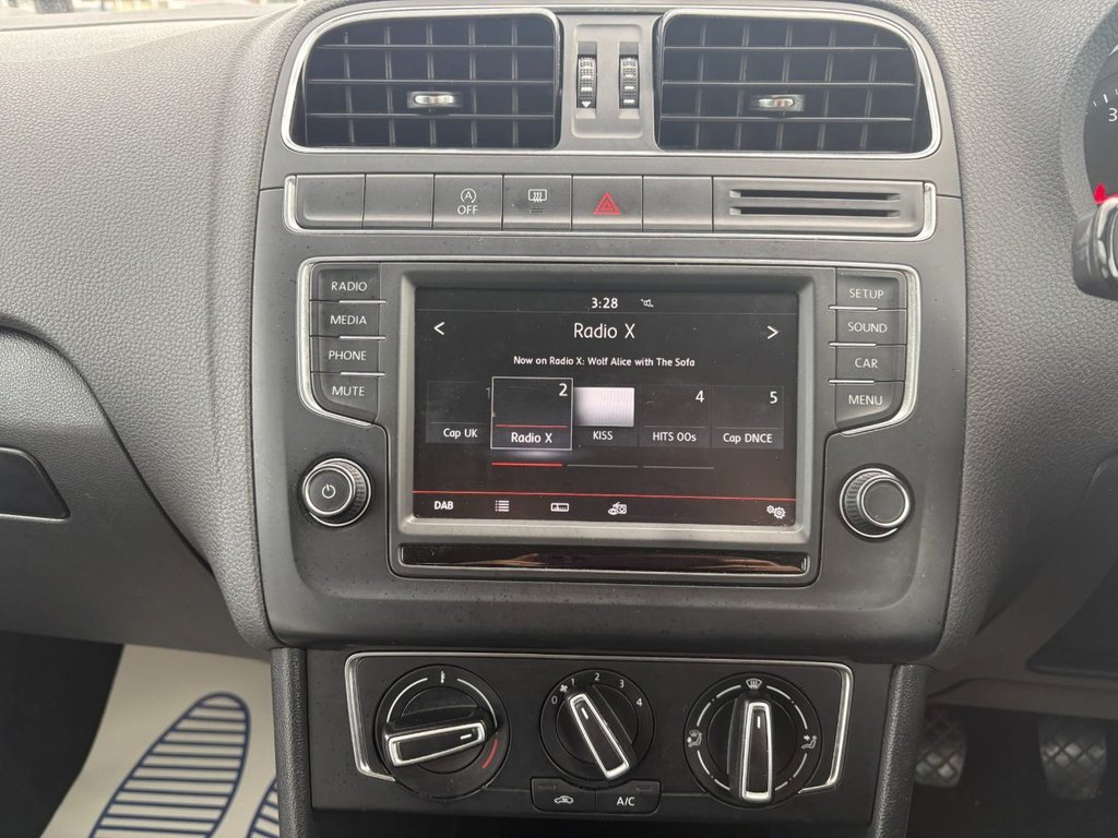 Used Volkswagen Polo 2015 for sale - 76724683: Photo 15