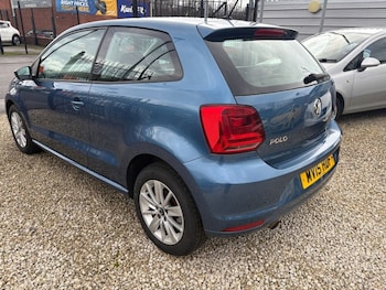 Used Volkswagen Polo 2015 for sale - 78597624: Photo