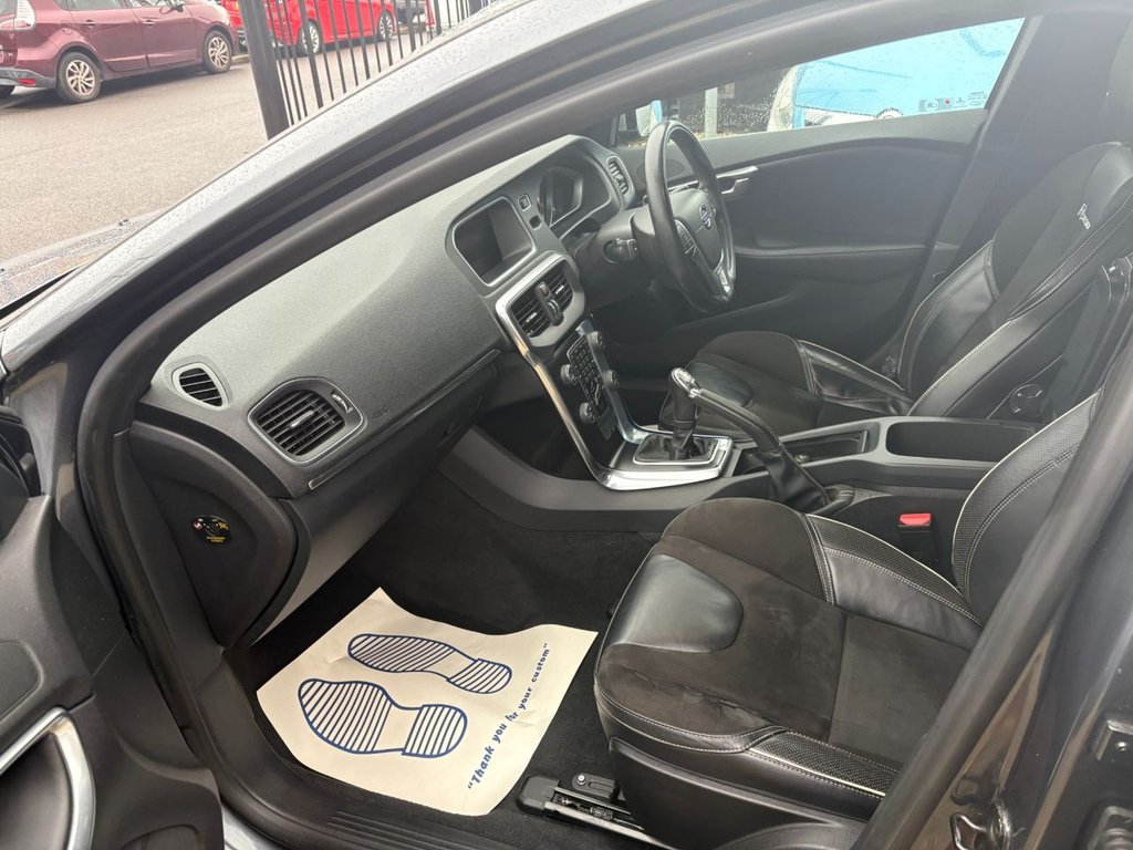 Used Volvo V40 2013 for sale - 76582701: Photo 10