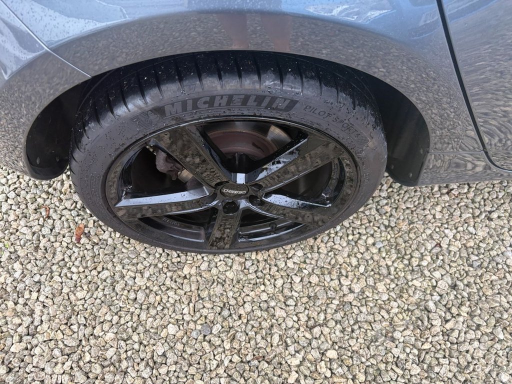 Used Volvo V40 2013 for sale - 76582701: Photo 21