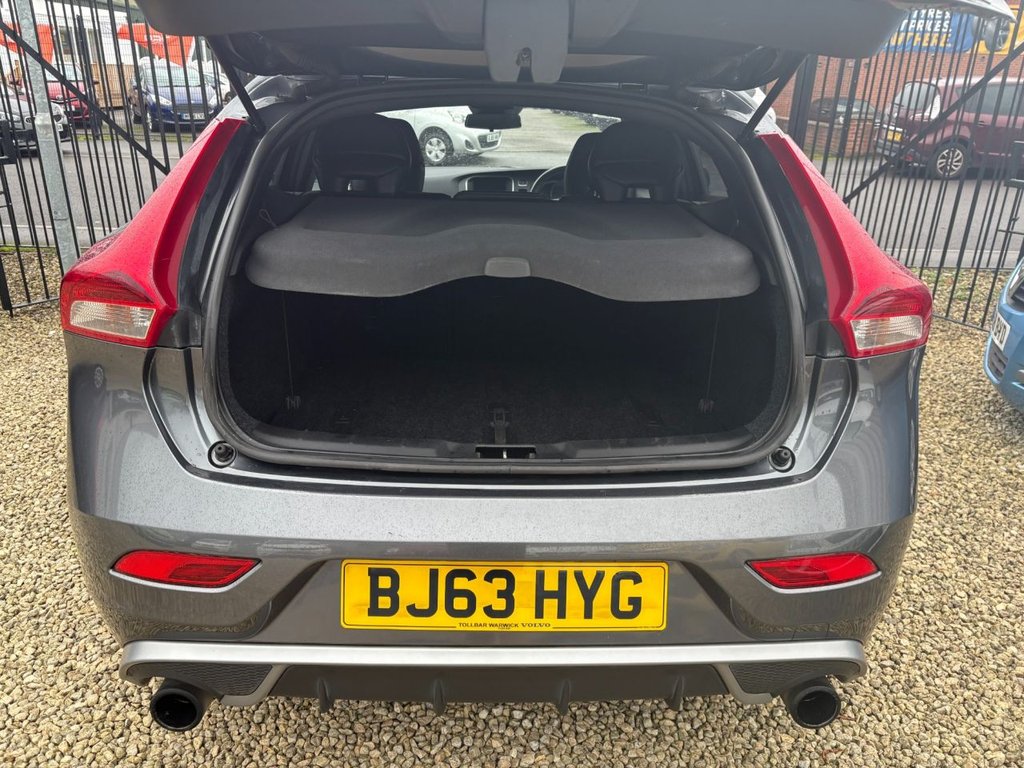 Used Volvo V40 2013 for sale - 76582701: Photo 9