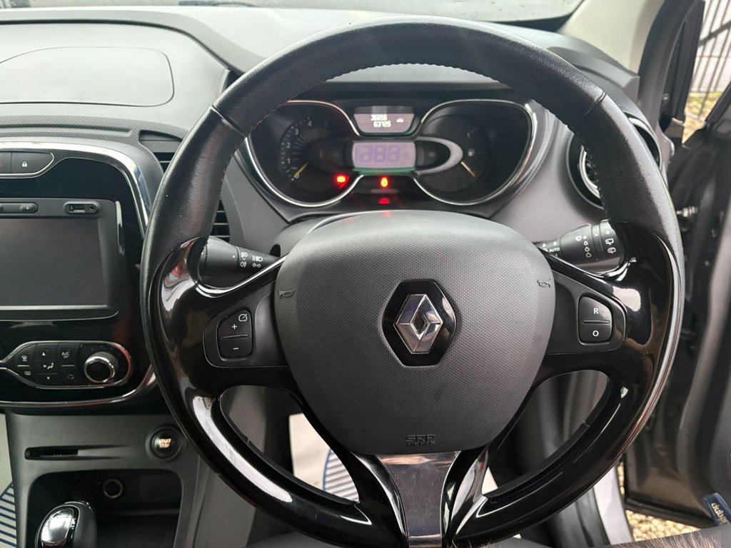 Used Renault Captur 2015 for sale - 76986199: Photo 12