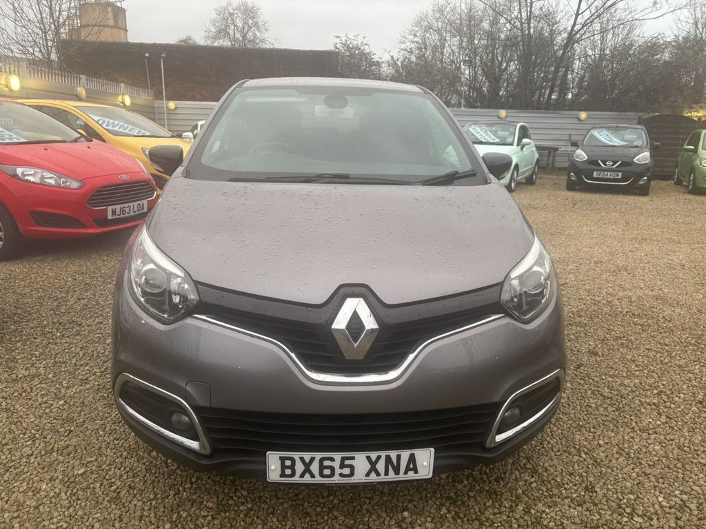Used Renault Captur 2015 for sale - 76986199: Photo 2