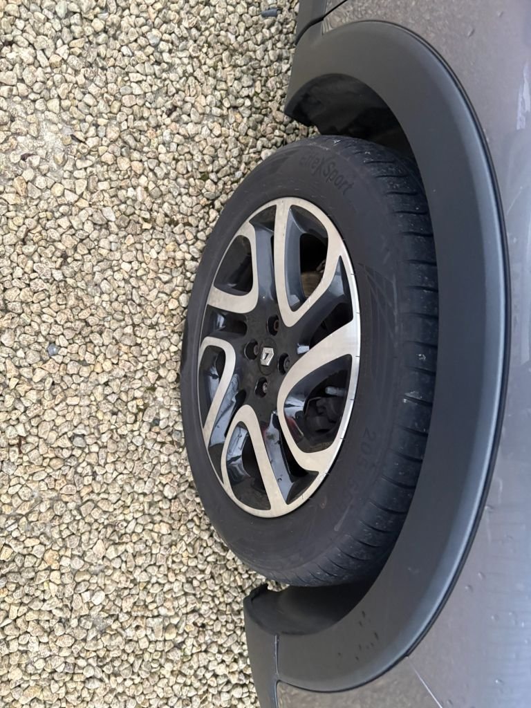 Used Renault Captur 2015 for sale - 76986199: Photo 21