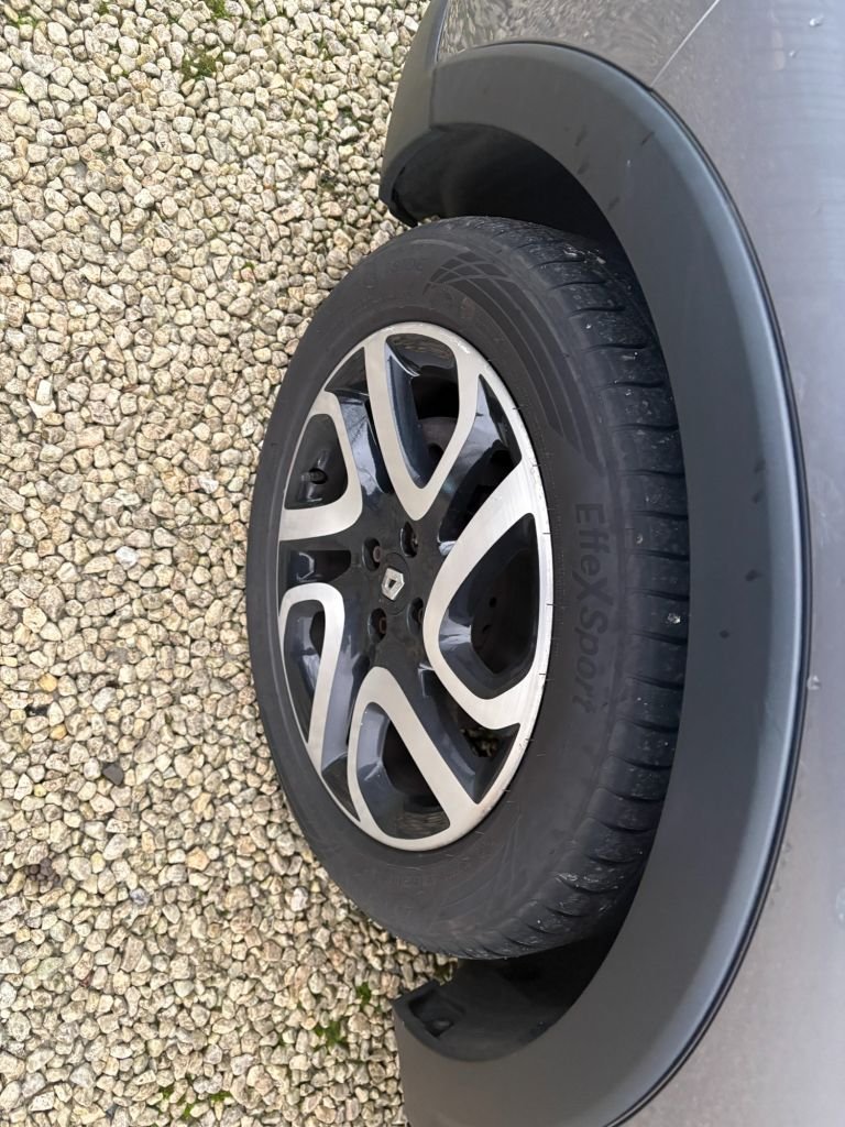 Used Renault Captur 2015 for sale - 76986199: Photo 24