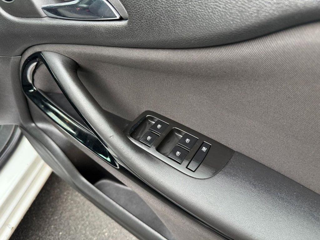 Used Vauxhall Zafira 2014 for sale - 77027117: Photo 14