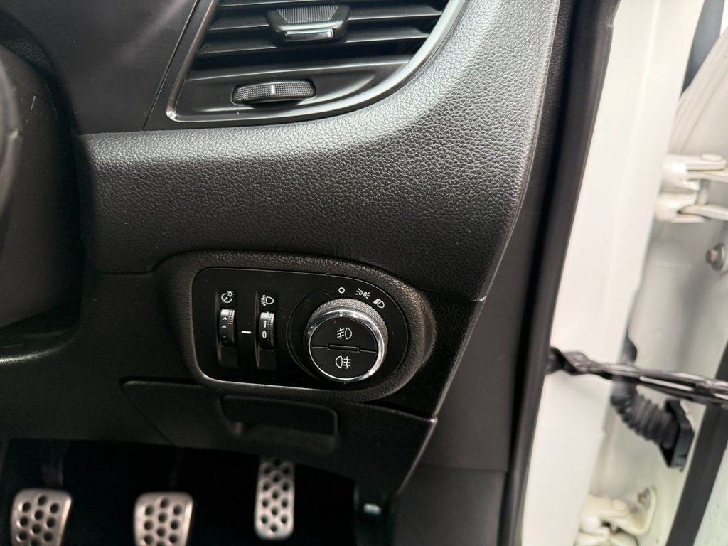 Used Vauxhall Zafira 2014 for sale - 77027117: Photo 15