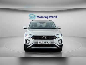 Used Volkswagen T-Roc 2024 for sale - 78757519: Photo
