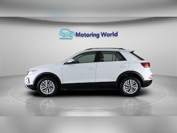 Used Volkswagen T-Roc 2023 for sale - 78596835: Photo
