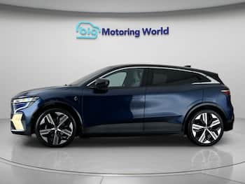Used Renault Megane E Tech 2023 for sale - 79615160: Photo