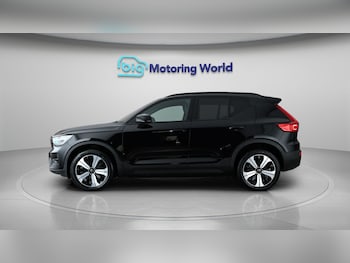 Used Volvo XC40 2023 for sale - 79128552: Photo