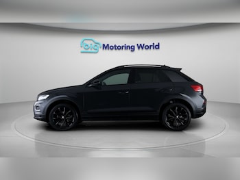 Used Volkswagen T-Roc 2021 for sale - 78602793: Photo