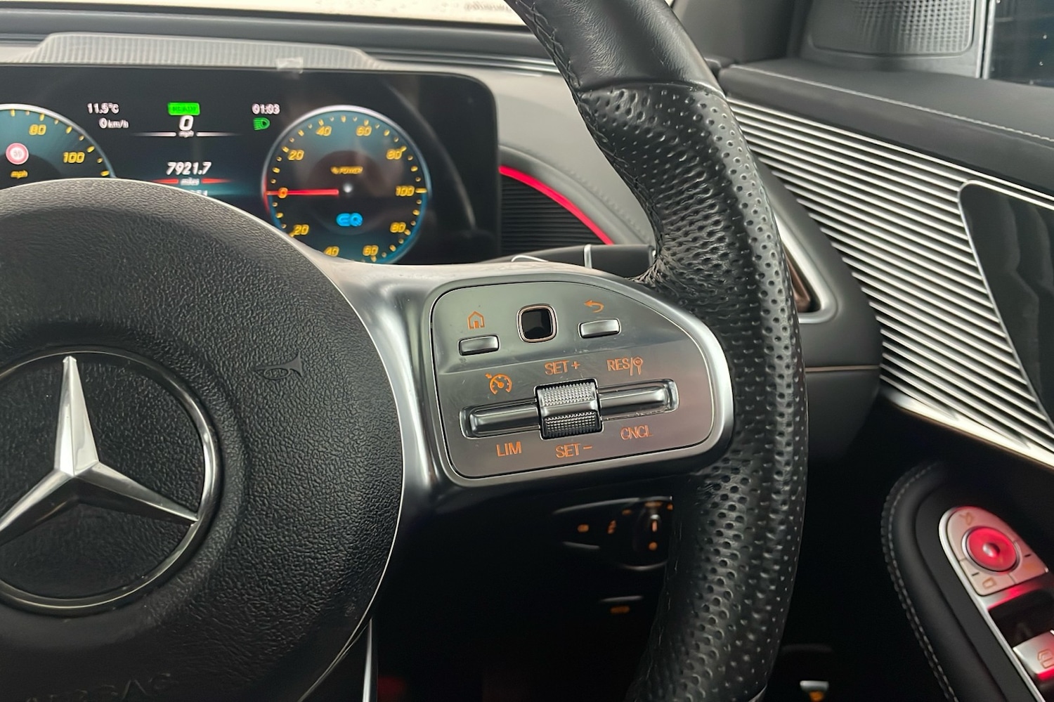 Used Mercedes-Benz EQC 2022 for sale - 76292783: Photo 15