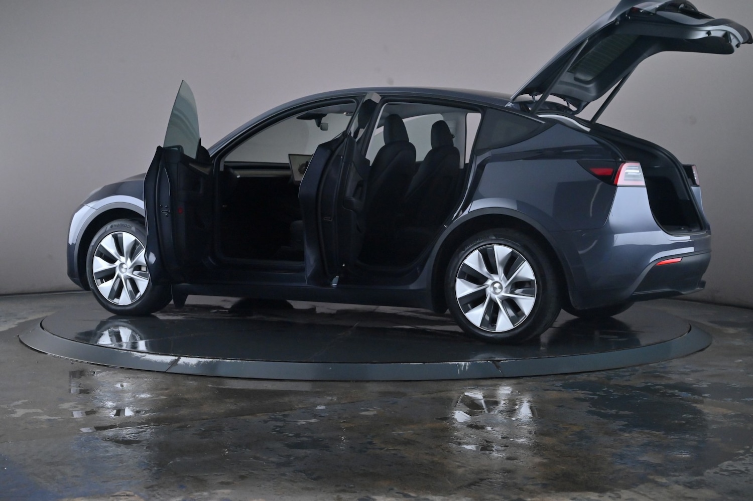 Used Tesla Model Y 2022 for sale - 76716497: Photo 54