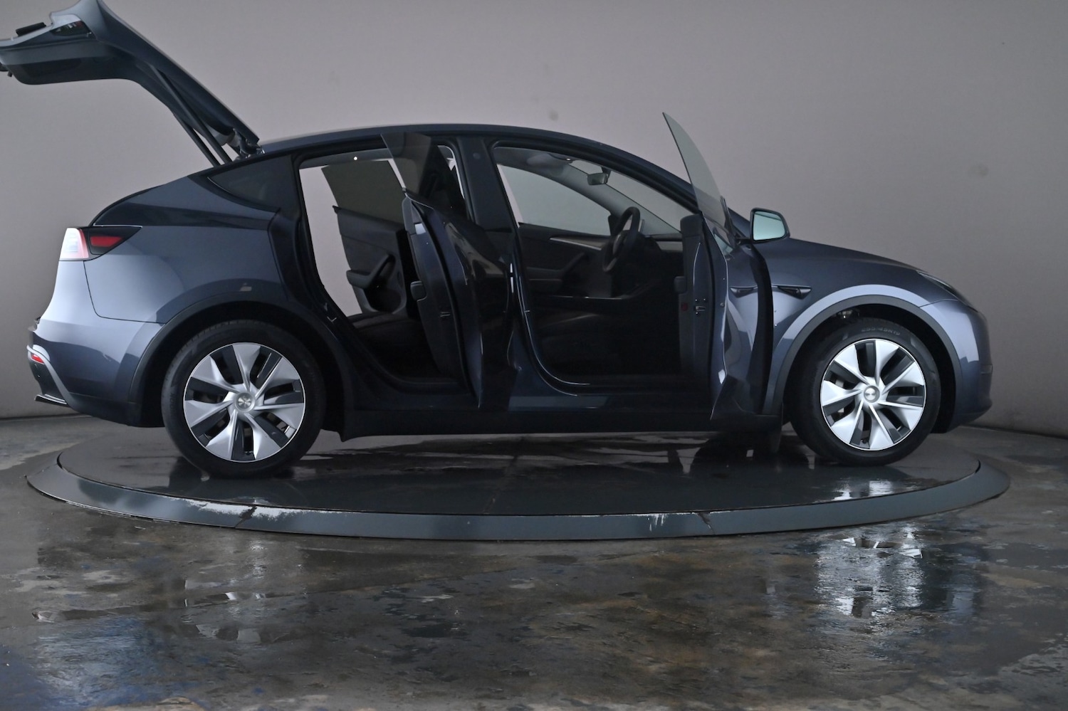 Used Tesla Model Y 2022 for sale - 76716497: Photo 68