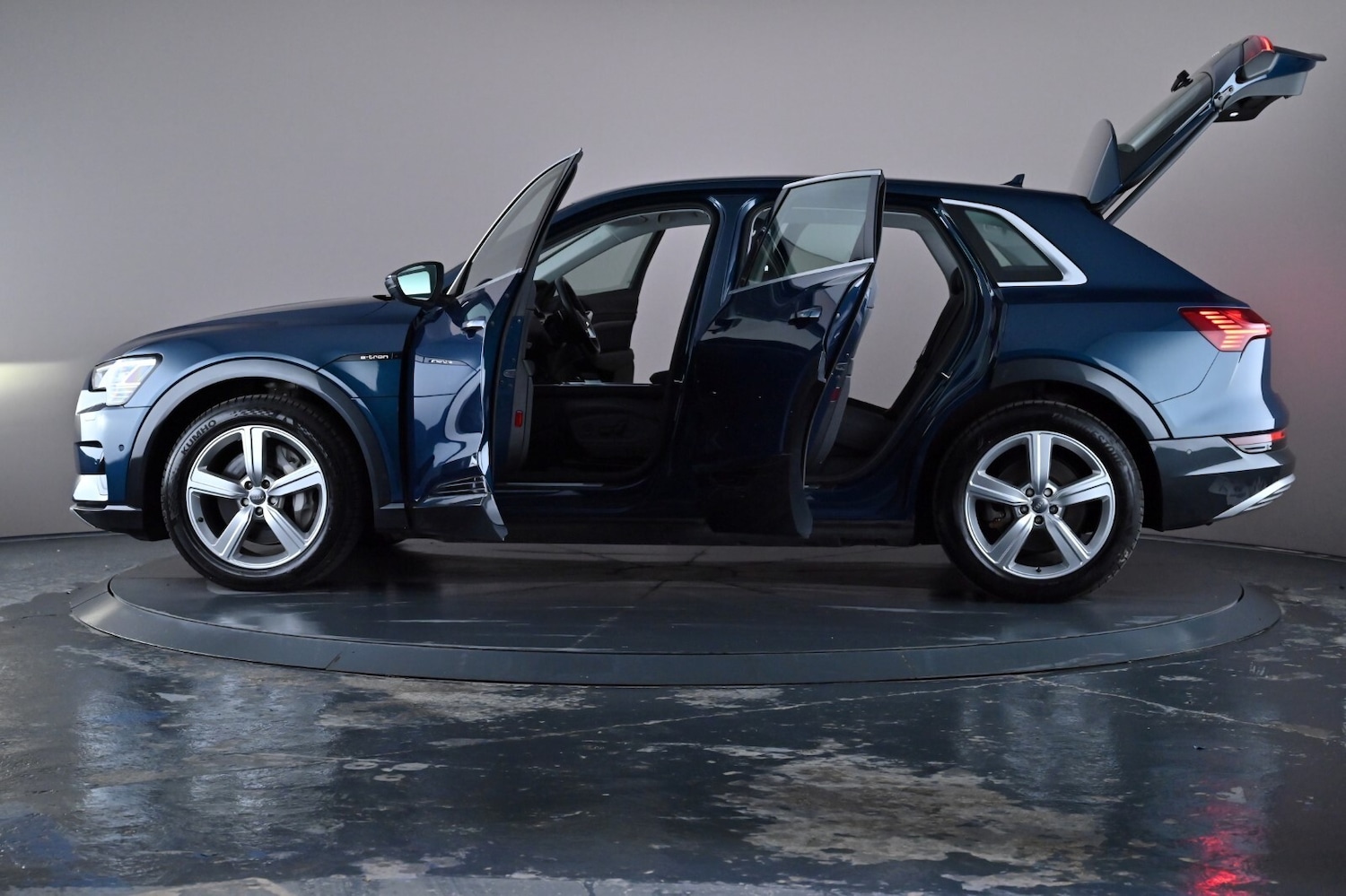 Used Audi e-tron 2021 for sale - 76667896: Photo 50