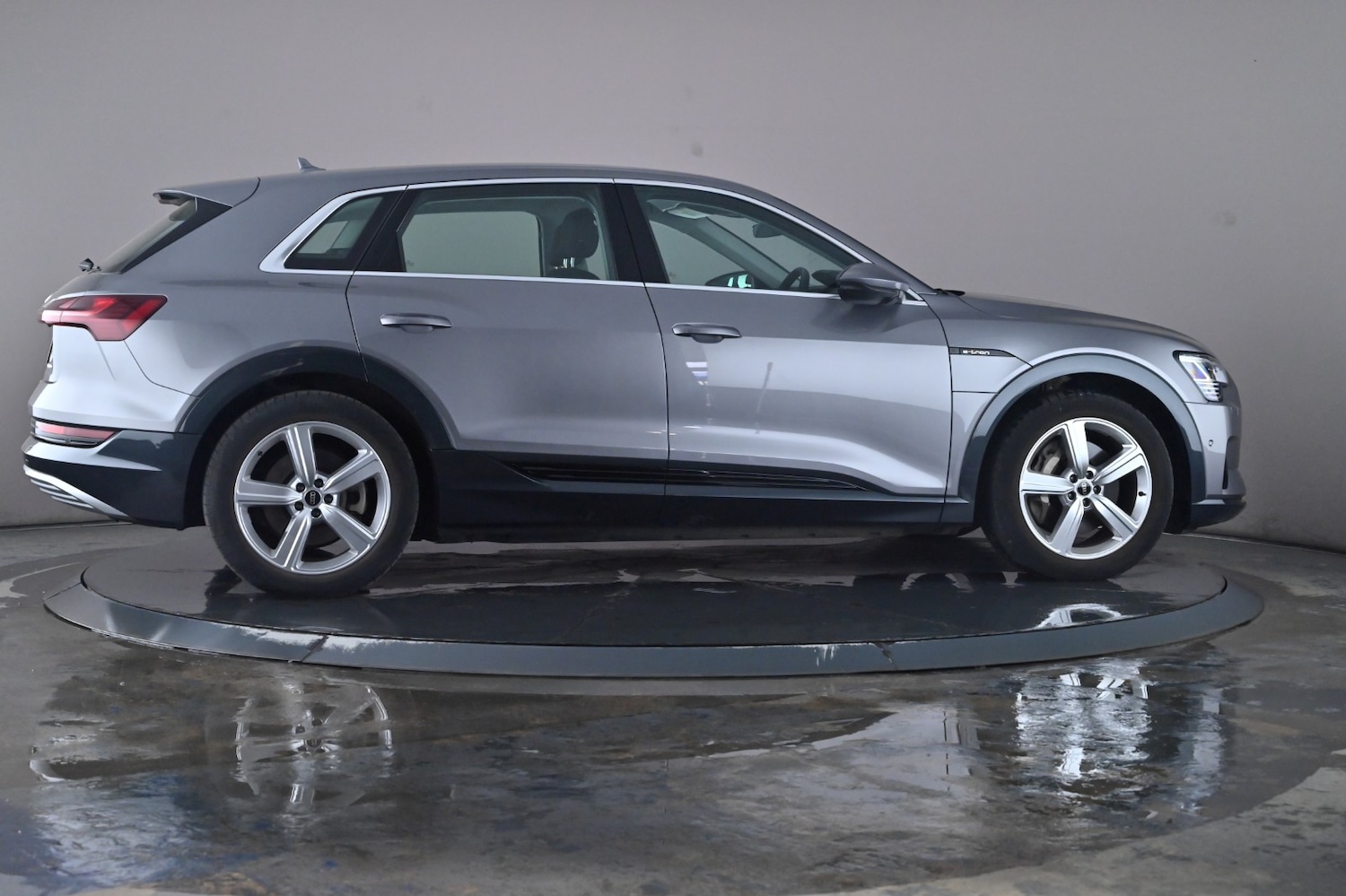 Used Audi e-tron 2022 for sale - 76730479: Photo 32