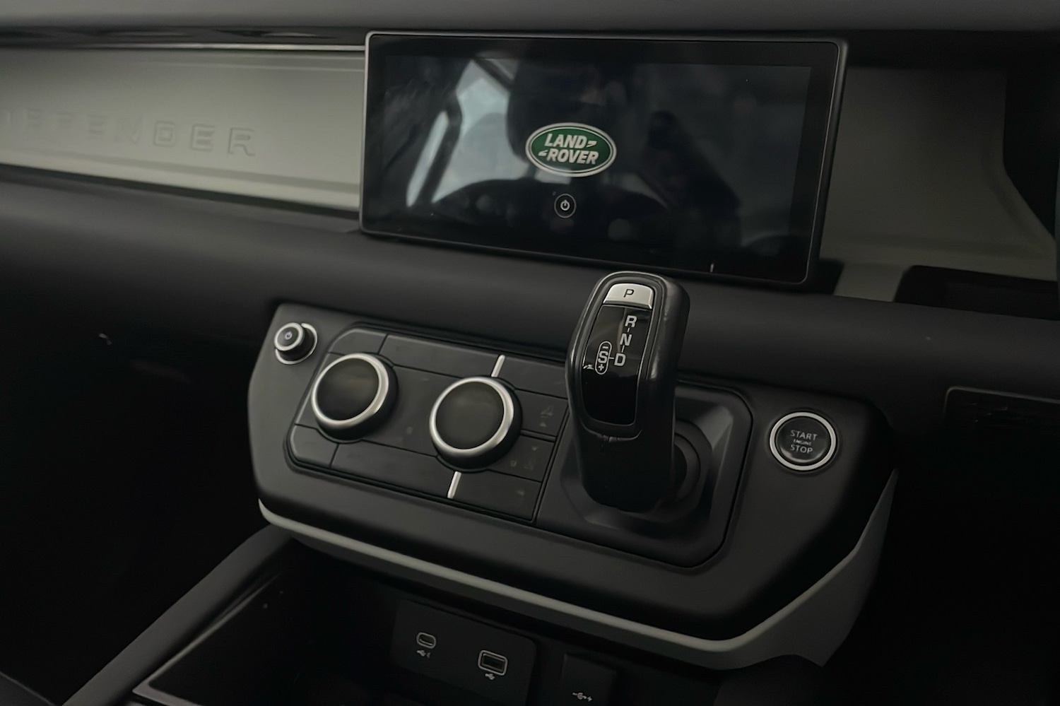 Used Land Rover Defender 110 for sale - 77766223: Photo 11