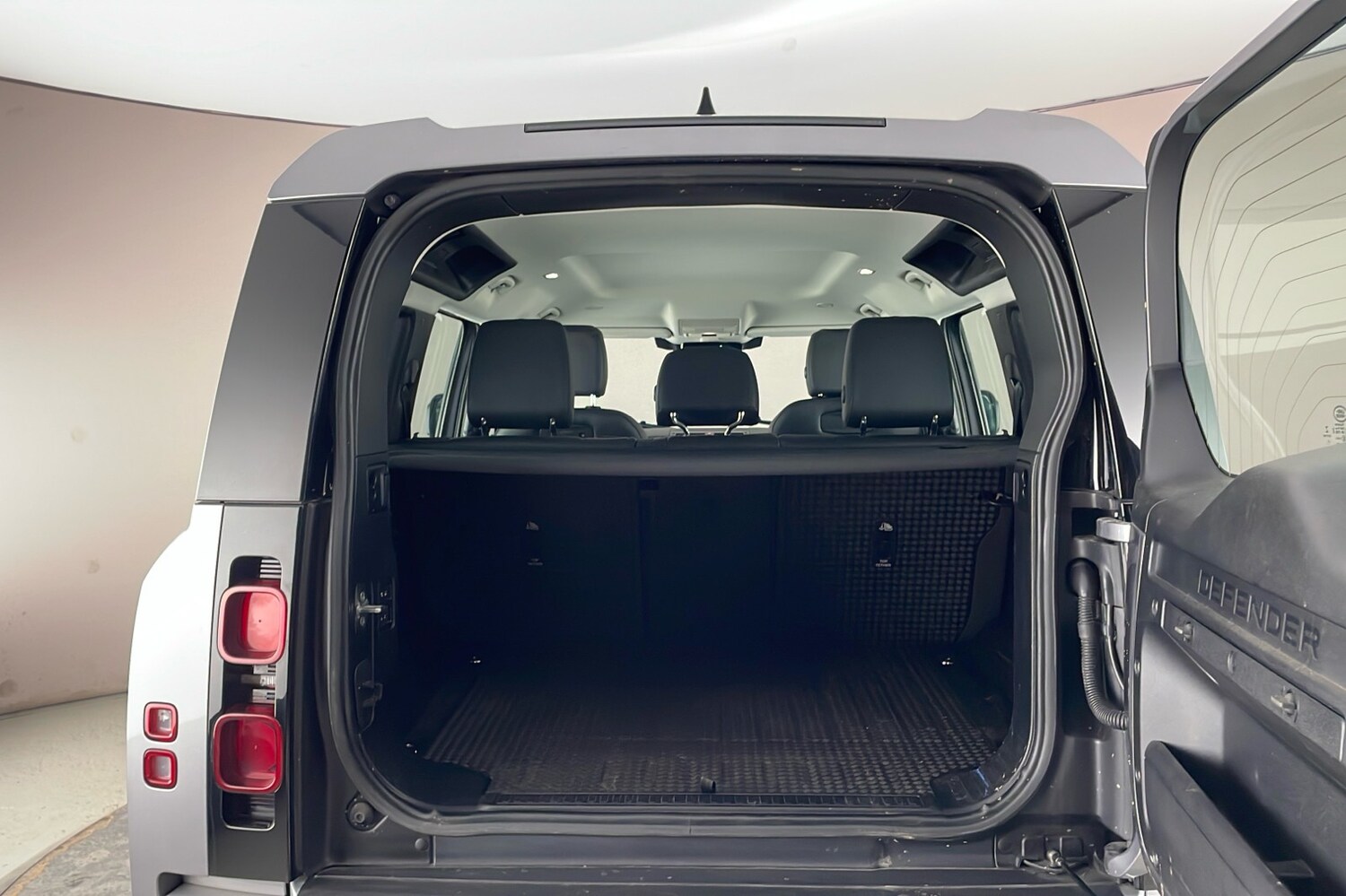 Used Land Rover Defender 110 for sale - 77766223: Photo 19