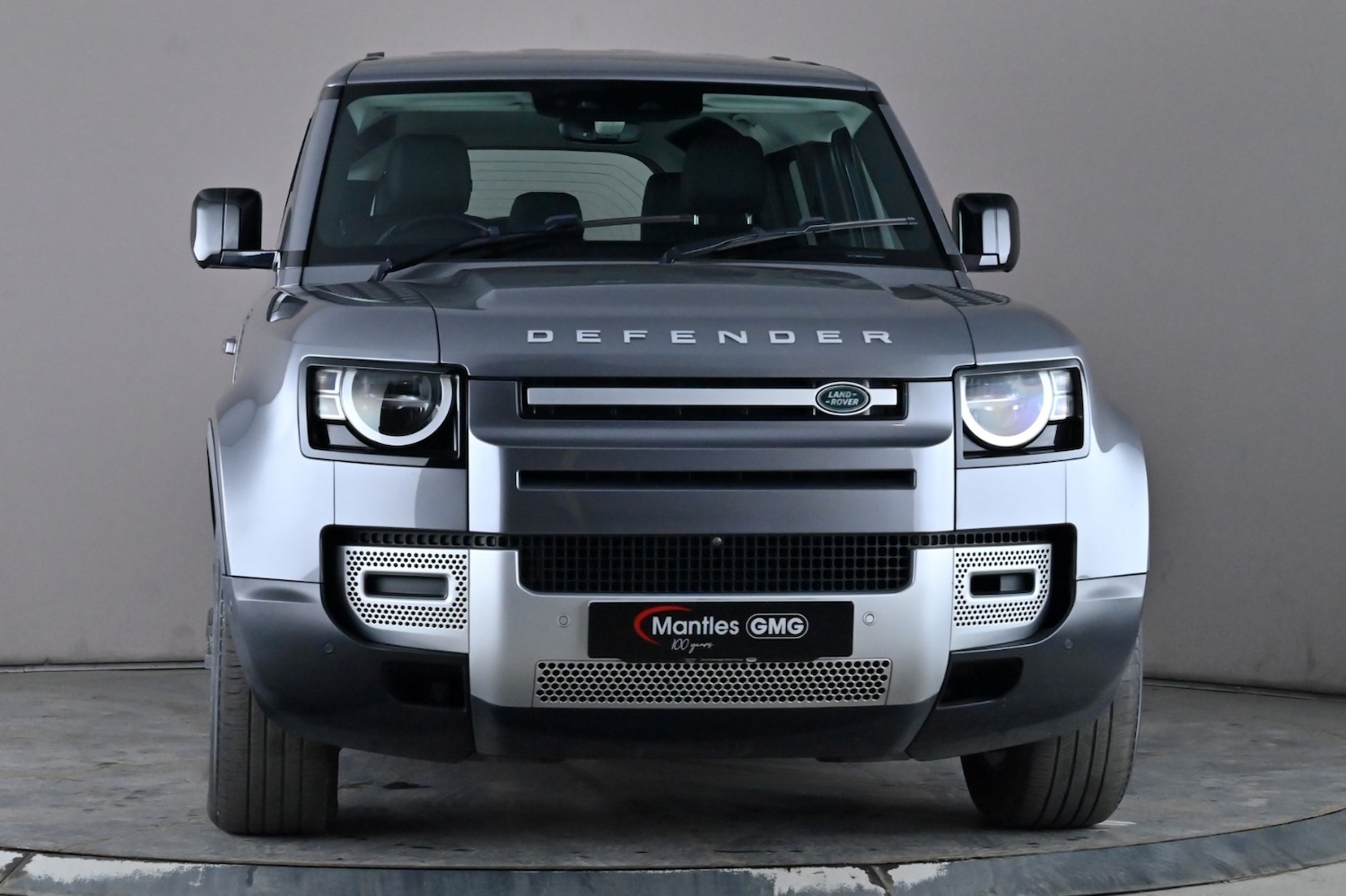 Used Land Rover Defender 110 for sale - 77766223: Photo 2