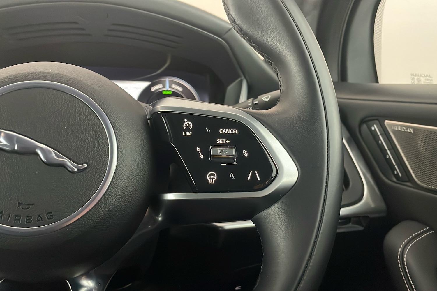 Used Jaguar I-Pace 2024 for sale - 76488238: Photo 15