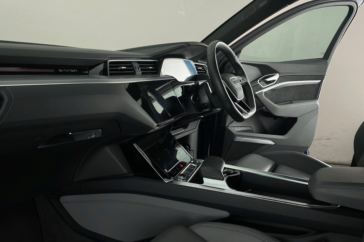 Used Audi e-tron 2022 for sale - 76716459: Photo 10