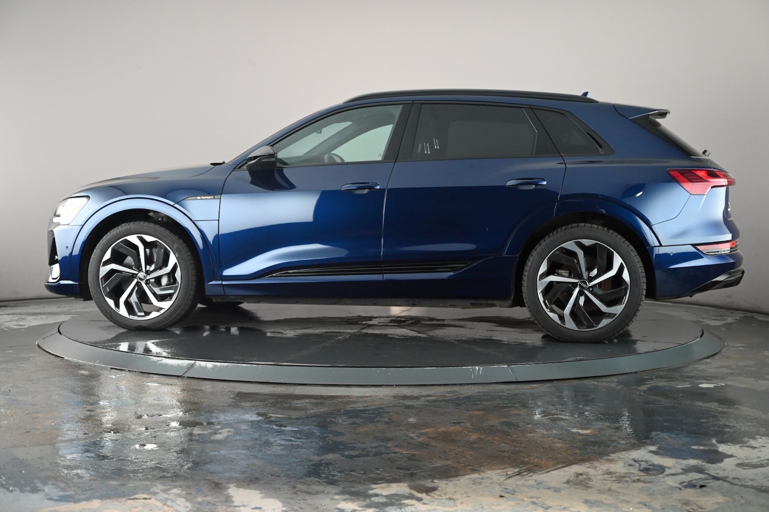 Used Audi e-tron 2022 for sale - 76716459: Photo 16