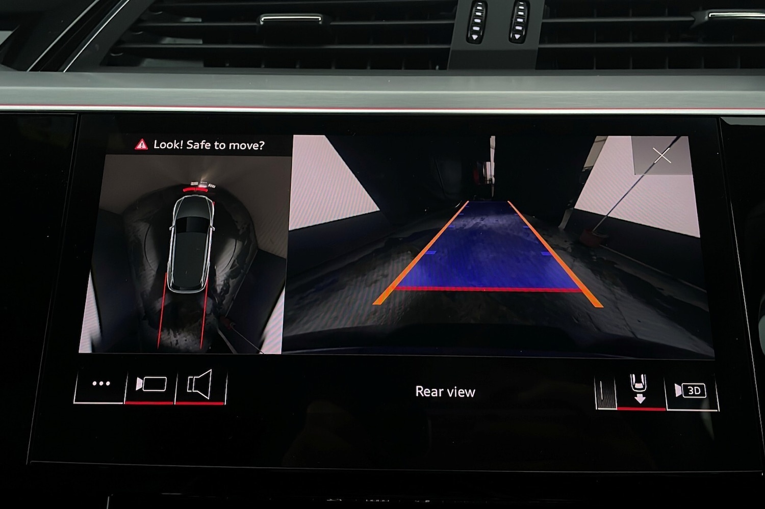 Used Audi e-tron 2022 for sale - 76716459: Photo 24