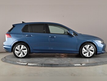 Used Volkswagen Golf 2024 for sale - 78321529: Photo