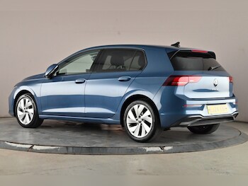 Used Volkswagen Golf 2024 for sale - 78321529: Photo