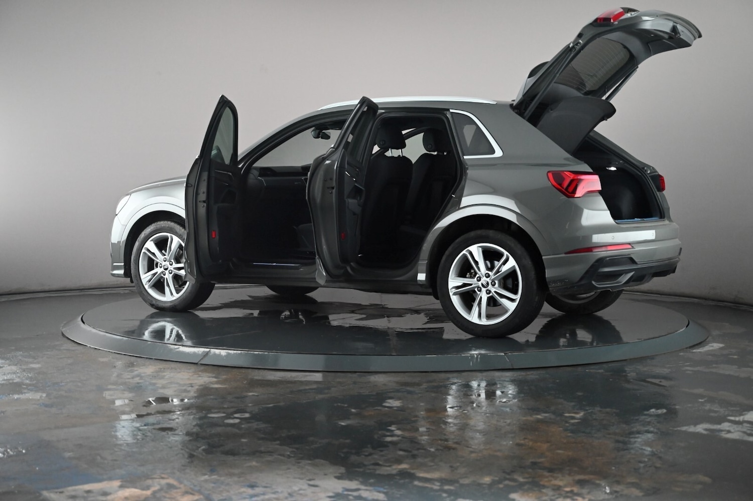 Used Audi Q3 2021 for sale - 76667900: Photo 50