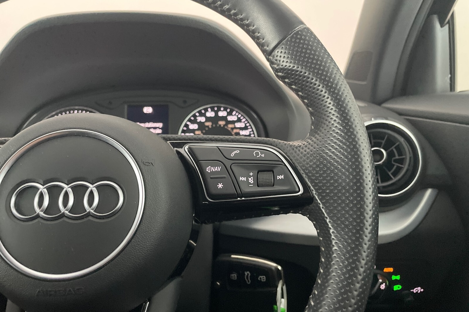 Used Audi Q2 2019 for sale - 76716544: Photo 16
