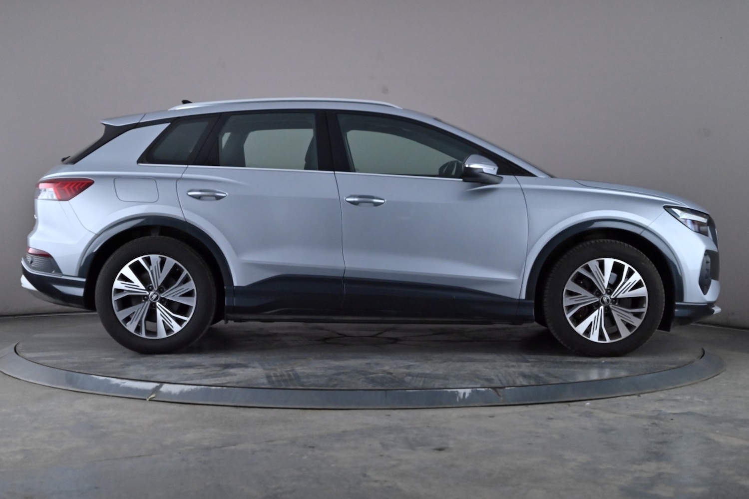 Used Audi Q4 e-tron 2021 for sale - 76197845: Photo 3