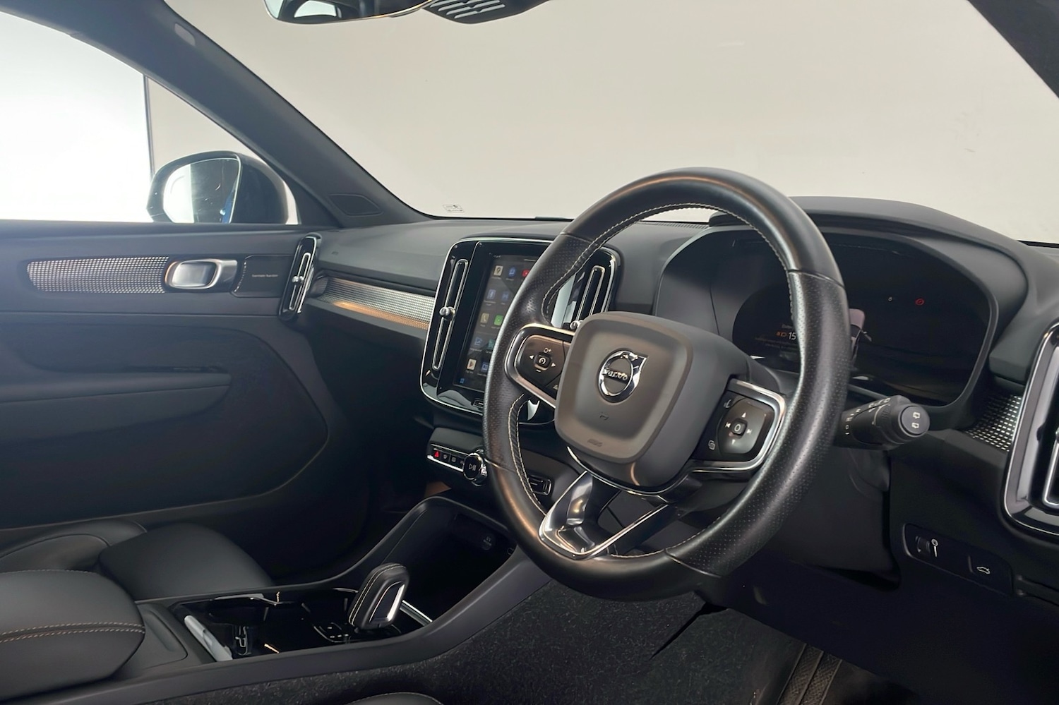 Used Volvo XC40 2021 for sale - 76618437: Photo 10